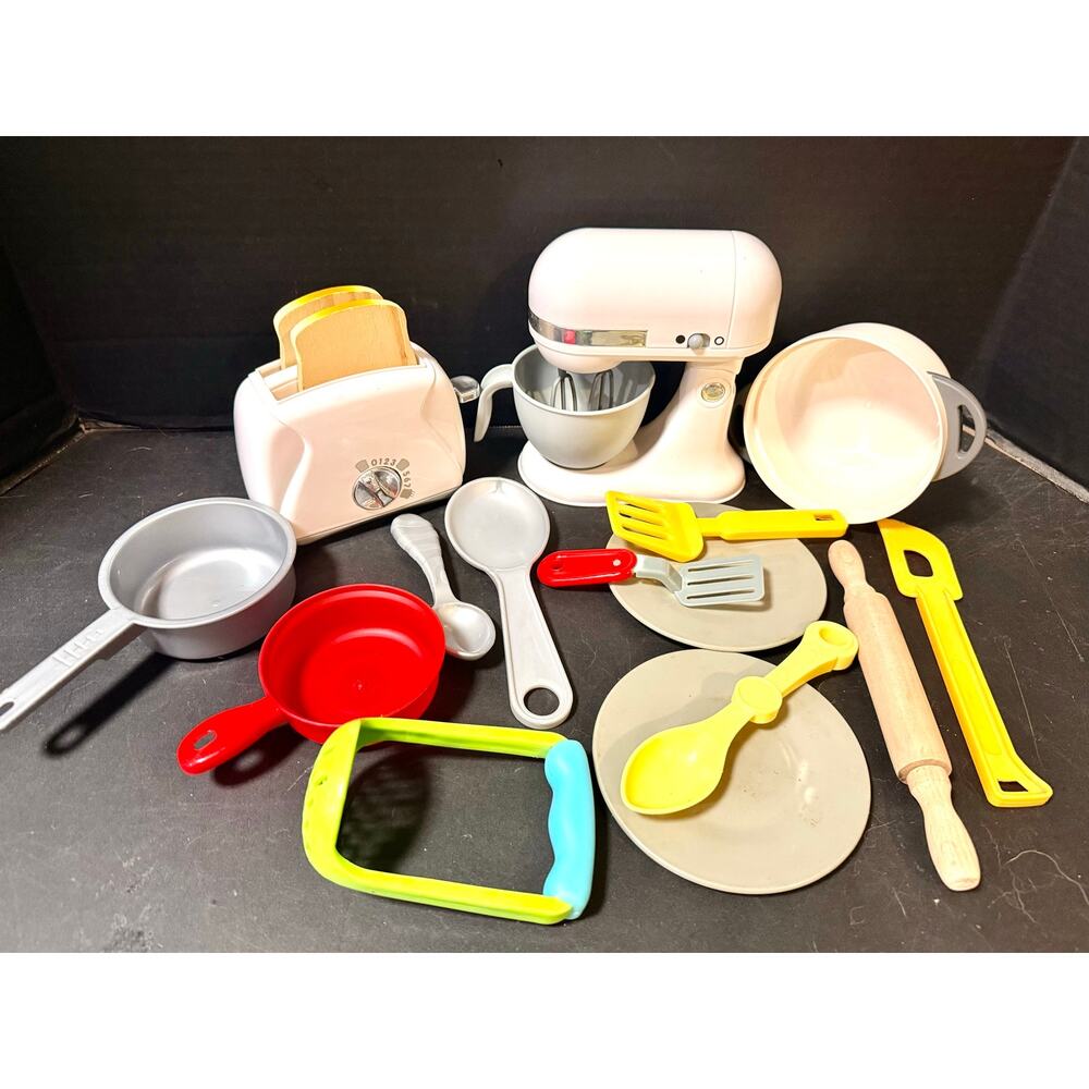 Play pretend kitchen mixer, toaster, pans, plates & utensils
